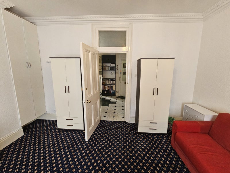 Room Great Russell Street in Greater London