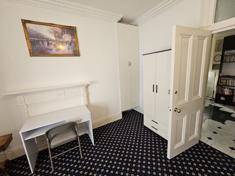 Room Great Russell Street in Greater London