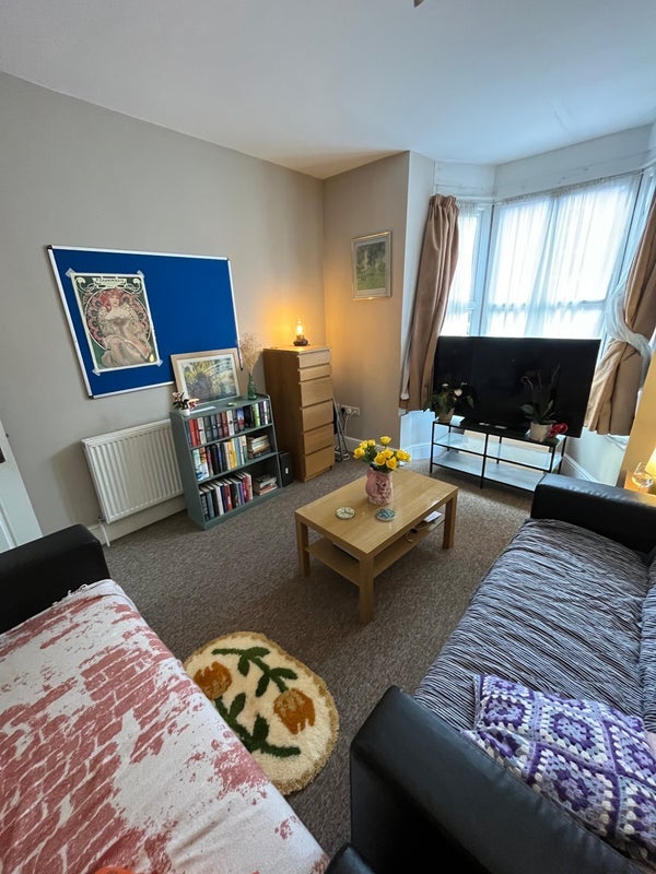 Room Guest Road in Sheffield