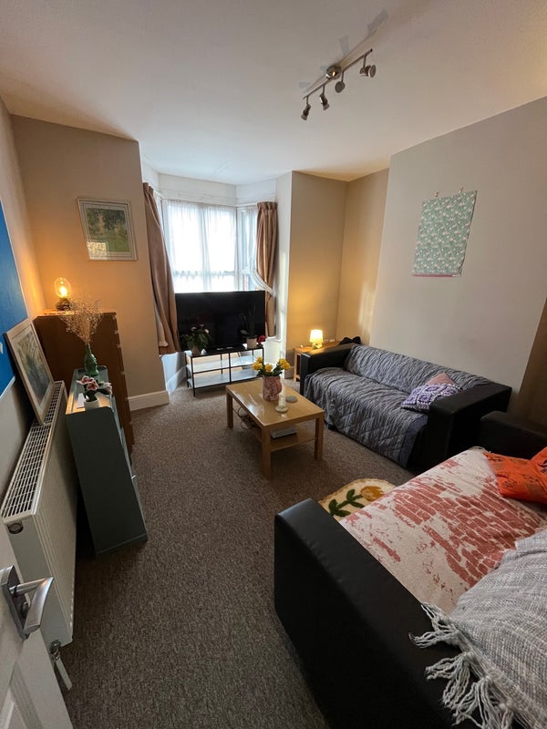 Room Guest Road in Sheffield