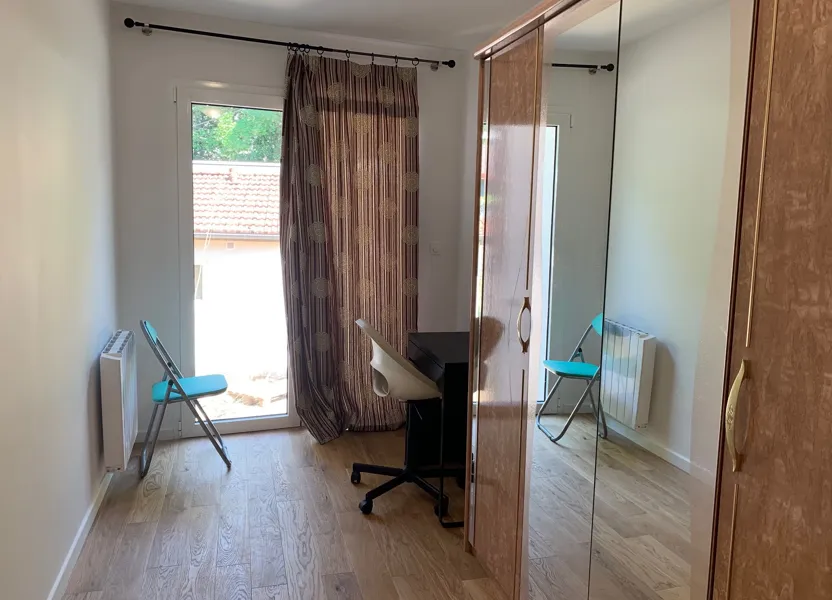 Room Rue Boursier in Orsay