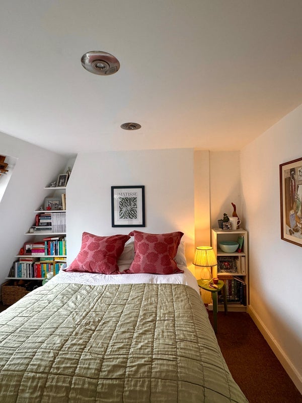 Room Landor Road in Greater London