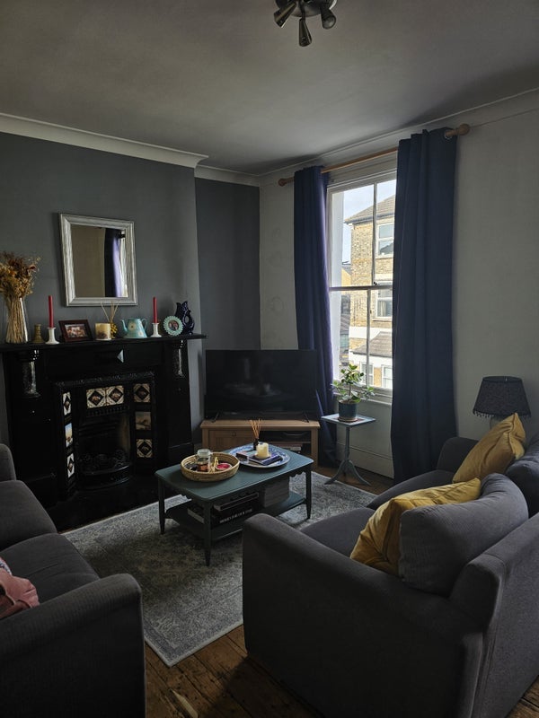 Room Landor Road in Greater London