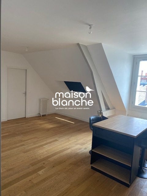 Flat Rue Néricault Destouches in Tours