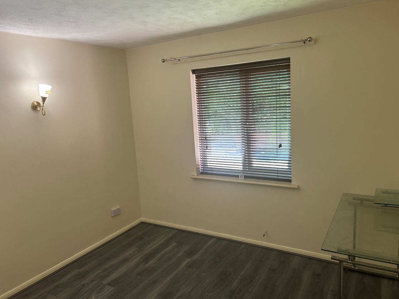 Flat Redwood Road in Coseley