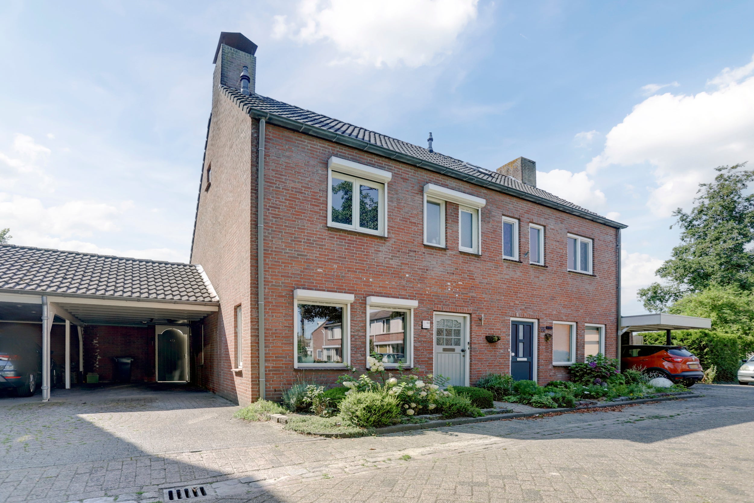 Huis Eekhool 53 in Hilvarenbeek