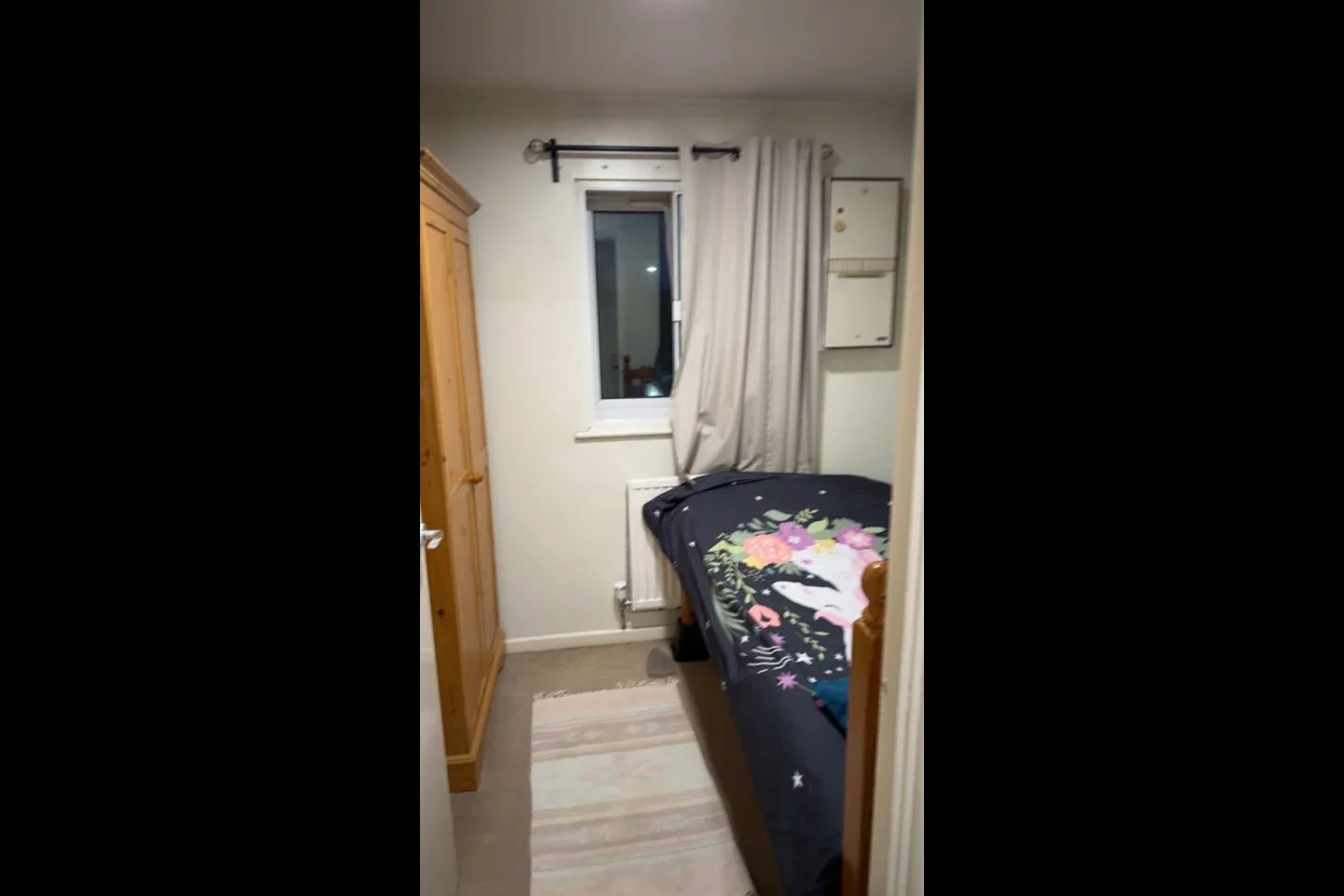 Room Pickwick Close in Greater London