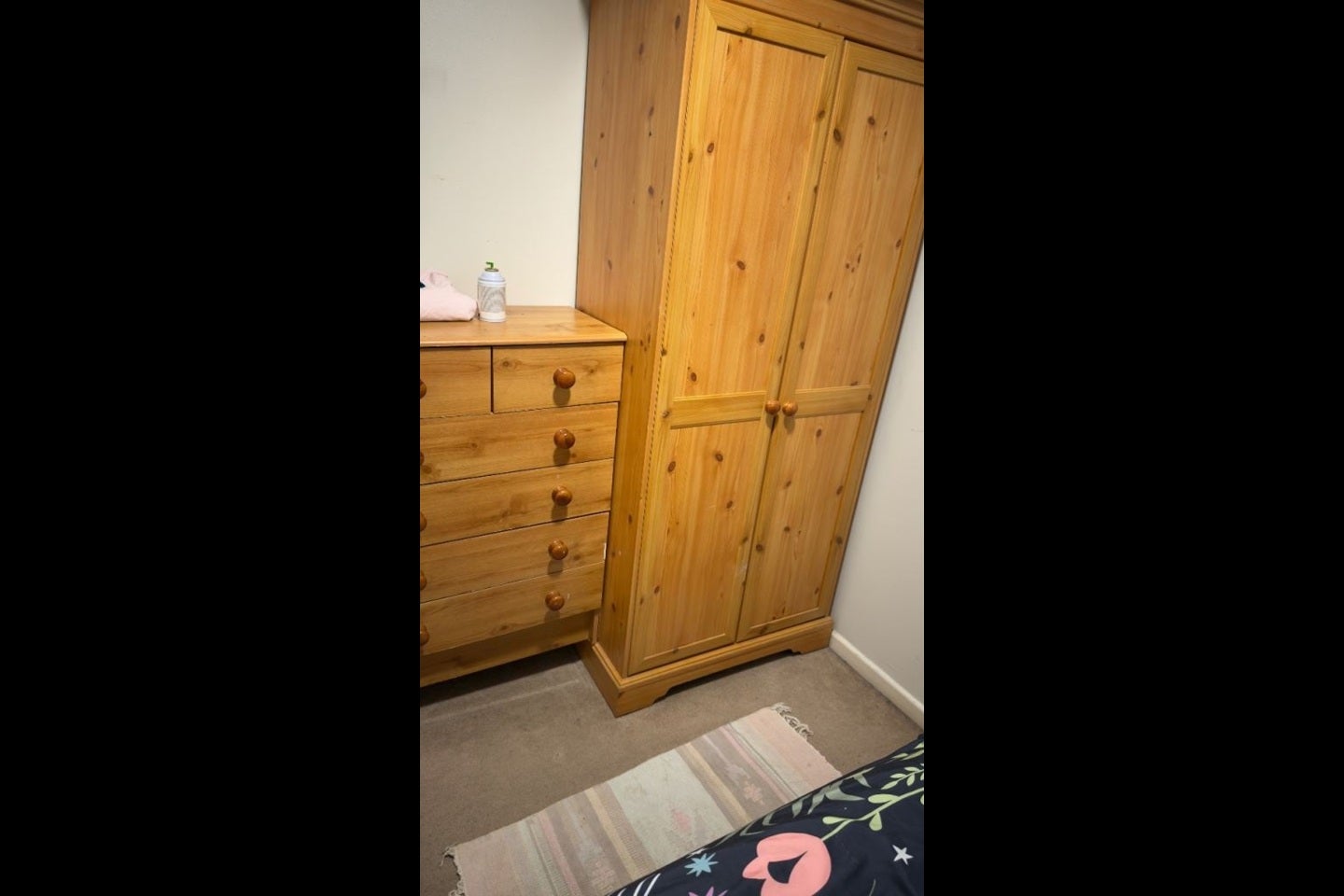 Room Pickwick Close in Greater London