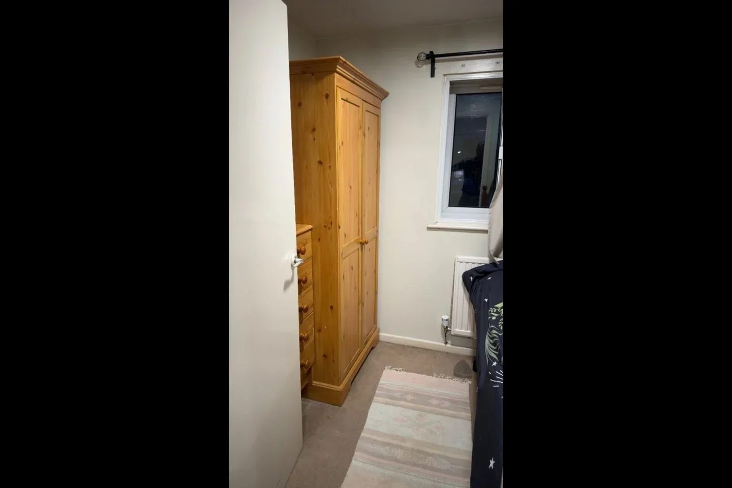 Room Pickwick Close in Greater London