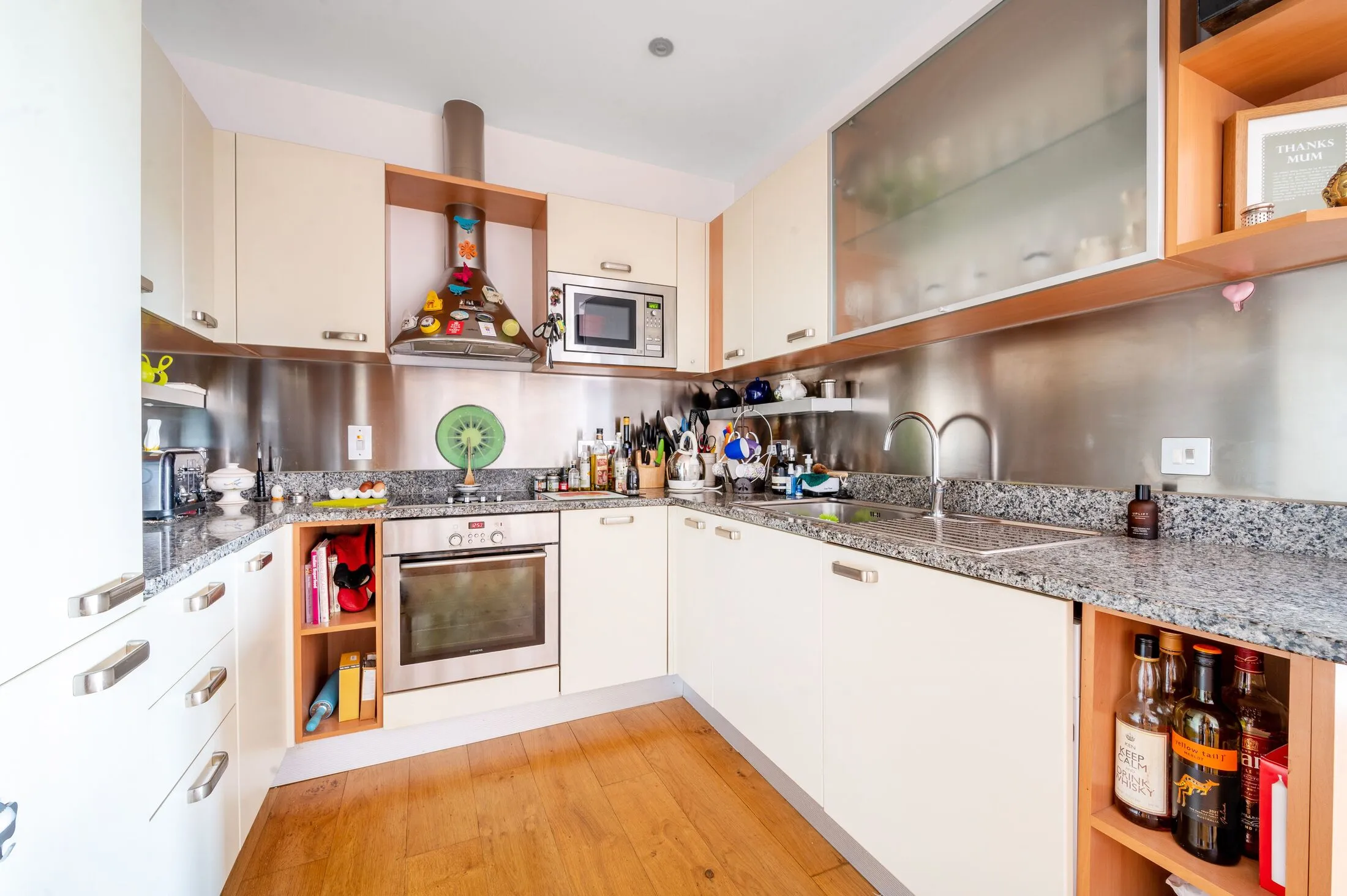 Flat Sydenham Road in Guildford