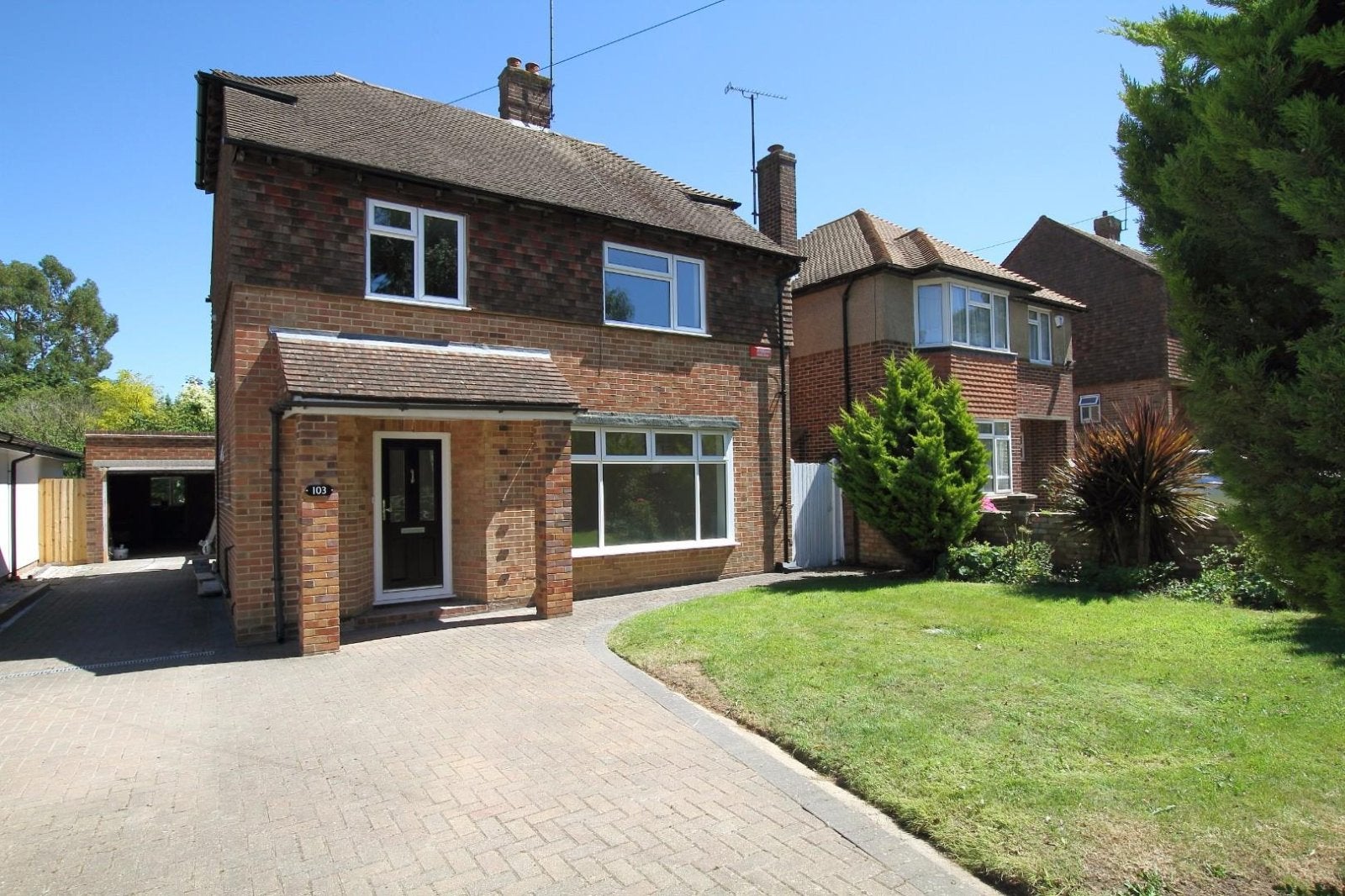 House New Dover Road in Canterbury