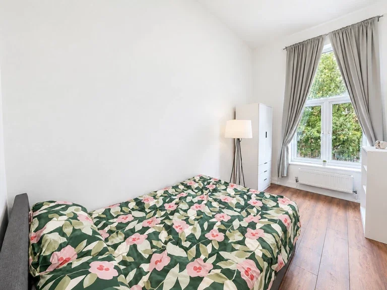 Flat Harrow Road in City of Westminster