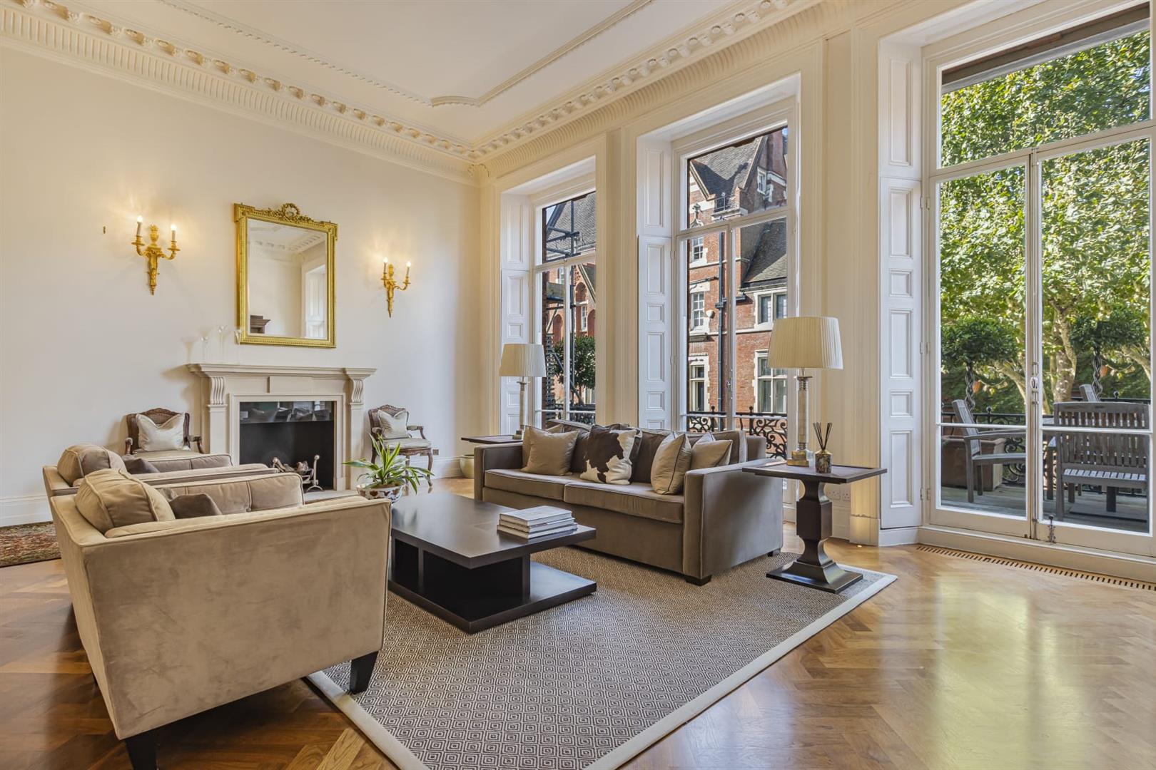 Flat Cadogan Square in Greater London