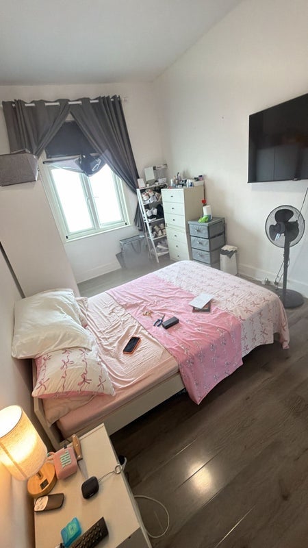 Flat Barking Road in Greater London