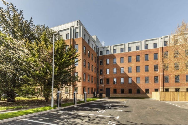 Flat Downside in Sunbury-on-Thames