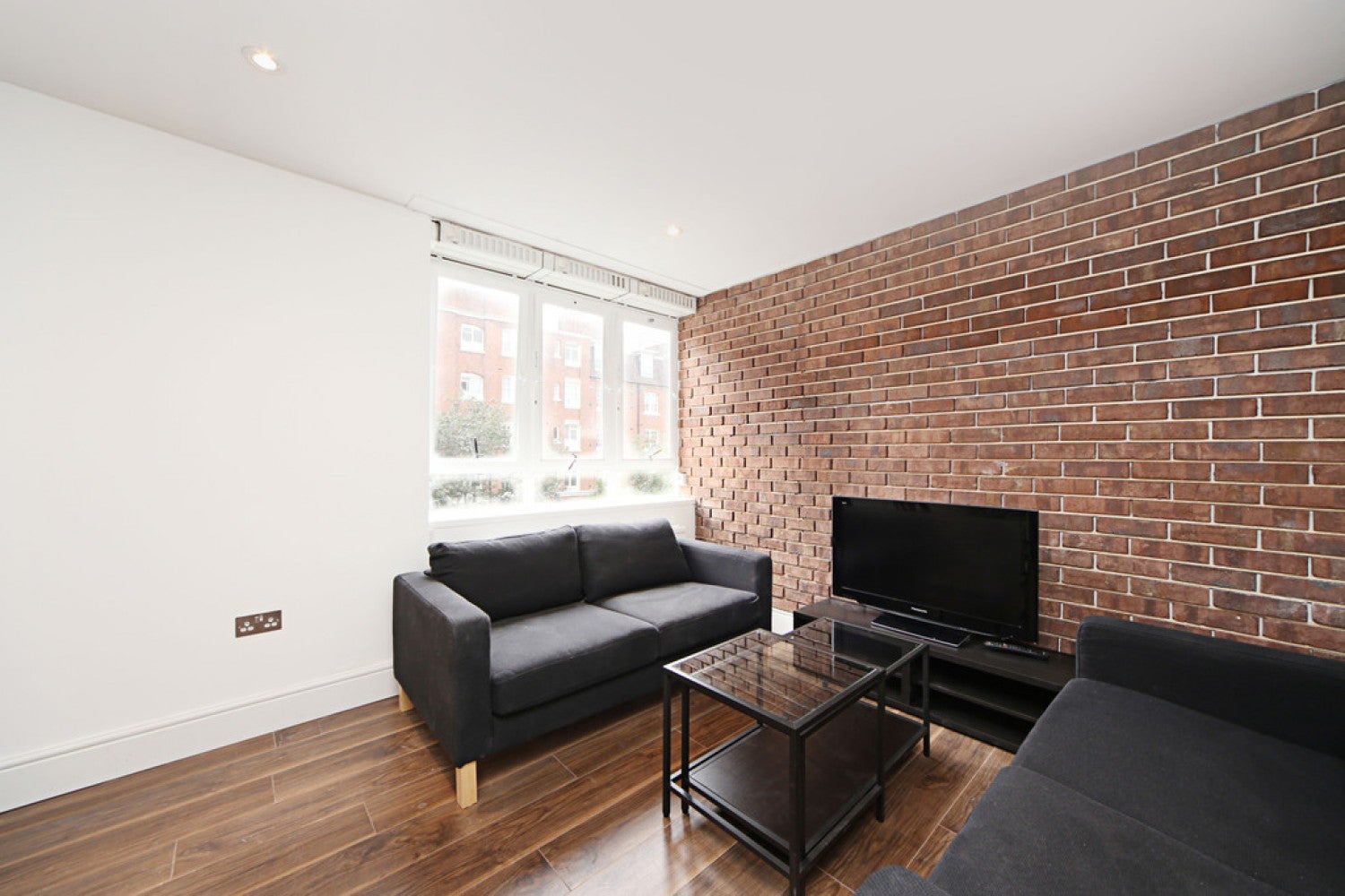 Flat Leigh Street in Greater London