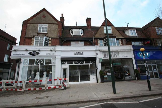 Flat Finchley Road in Greater London