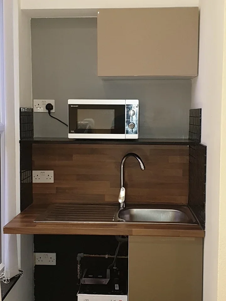 Room Cranbrook Road in Greater London