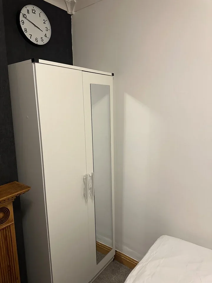 Room Livingstone Road in Gillingham