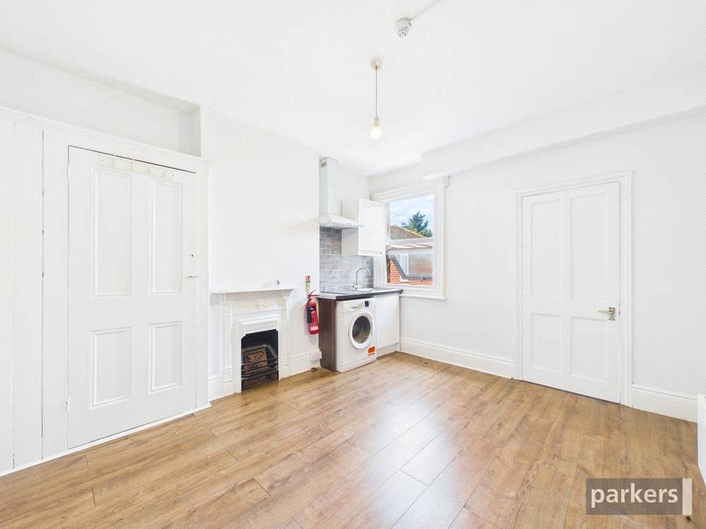 Flat Tilehurst Road in Reading