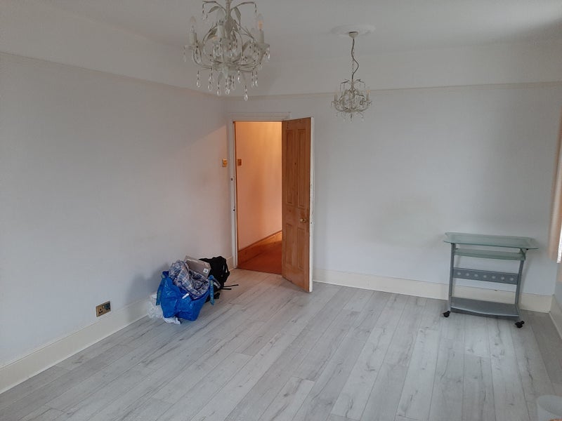 Room Hardwicke Road in Greater London