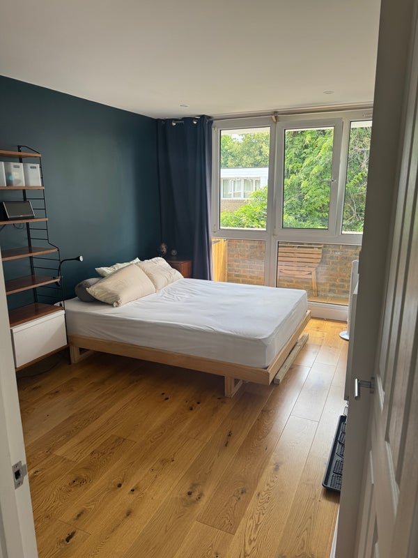 Room Inworth Walk in Greater London