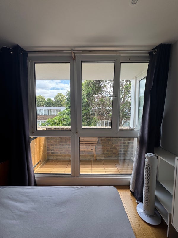 Room Inworth Walk in Greater London