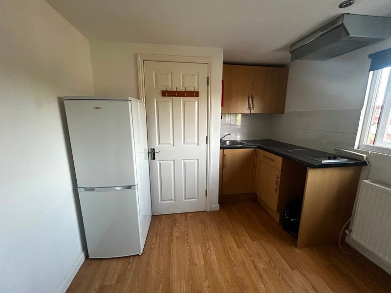 Room Lyndhurst Avenue in Greater London
