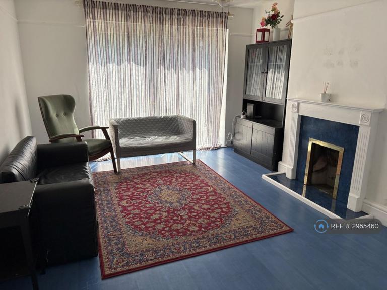 Room Abergele Road in Manchester