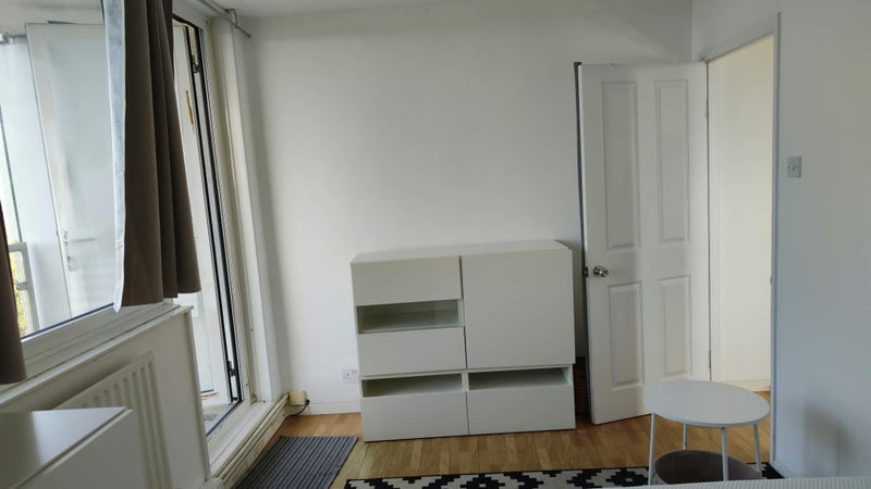 Room Sheepcote Lane in Greater London