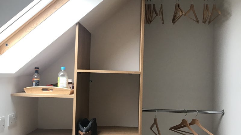 Room Lackford Road in Reigate and Banstead