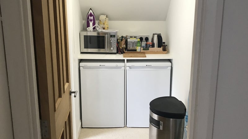 Room Lackford Road in Reigate and Banstead