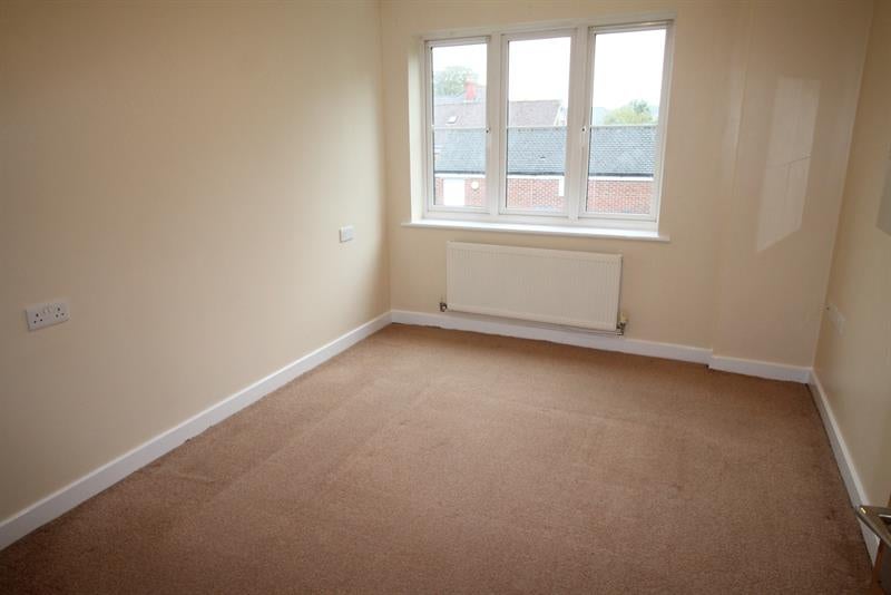 Flat Craigbank Court in Fareham