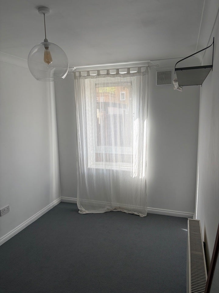 Flat Solway Close in Greater London