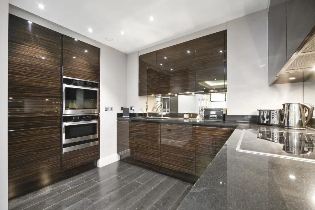 Flat Eccleston Place in City of Westminster