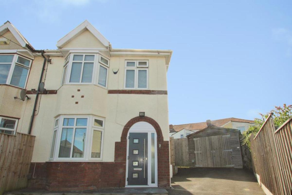 House Morley Terrace in Kingswood
