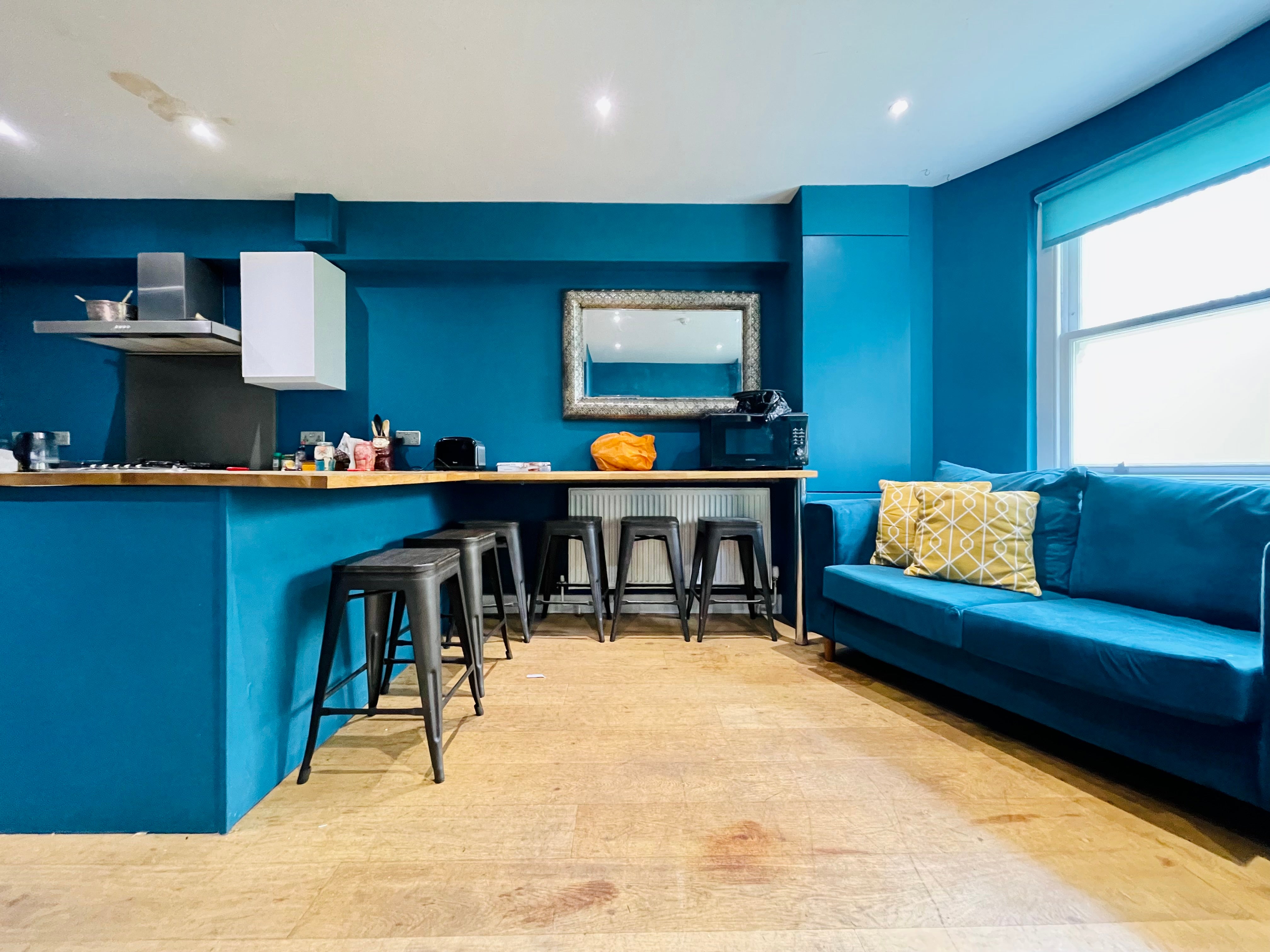 Room Brunswick Street West in Hove