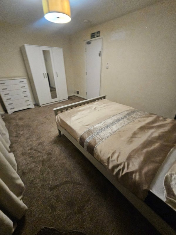 Room Norwich Croft in Metropolitan Borough of Solihull