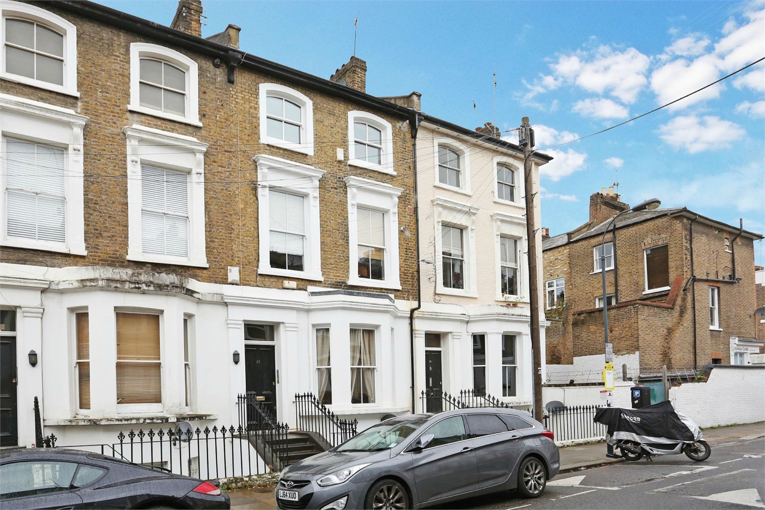 Flat Overstone Road in Greater London