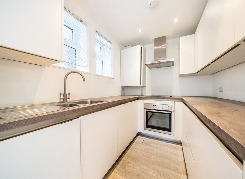 Flat Compayne Gardens in Greater London
