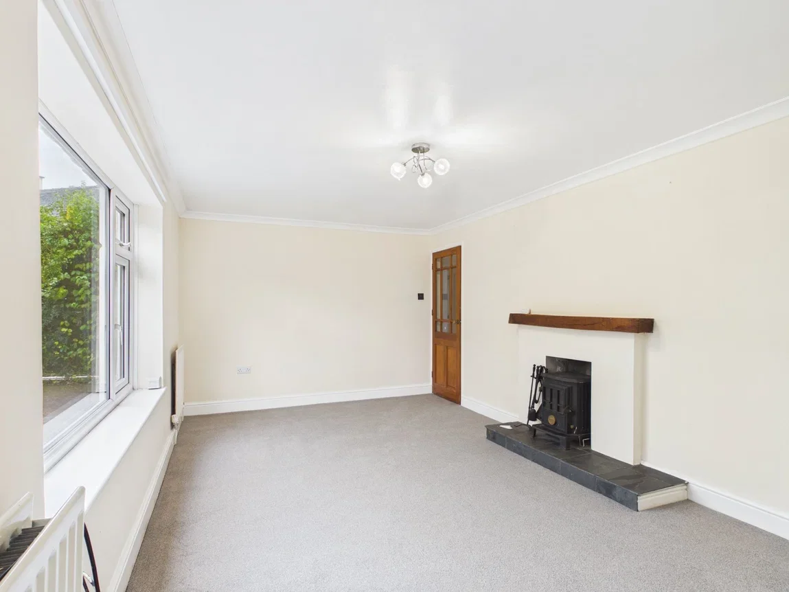 Flat Fairfield Road in Windermere