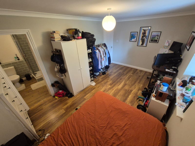 Room Rectory Square in Greater London
