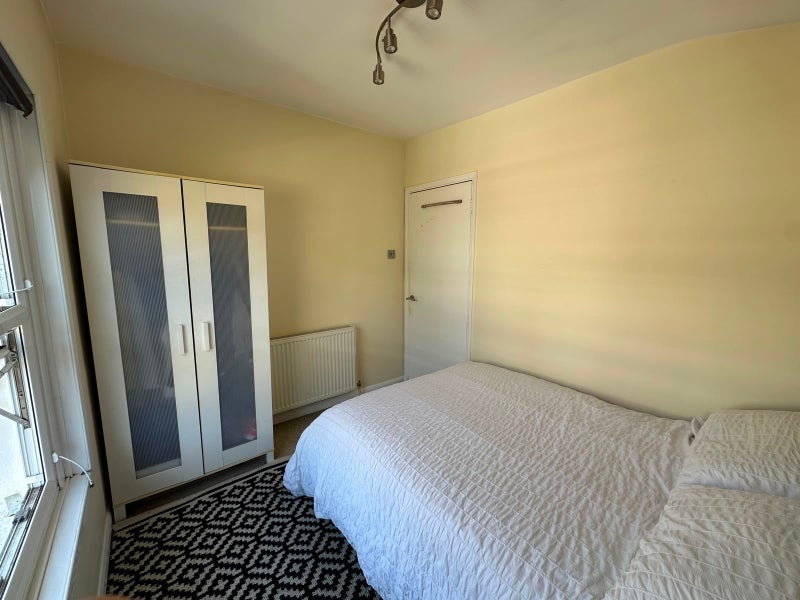 Room Margate Road in Greater London