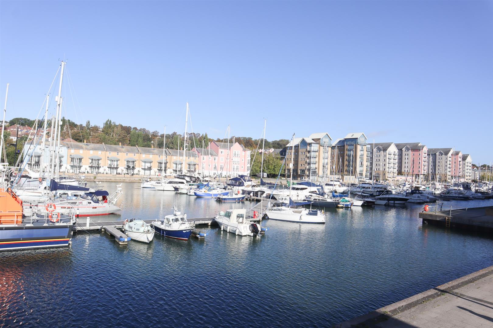 Flat The Anchorage in Bristol