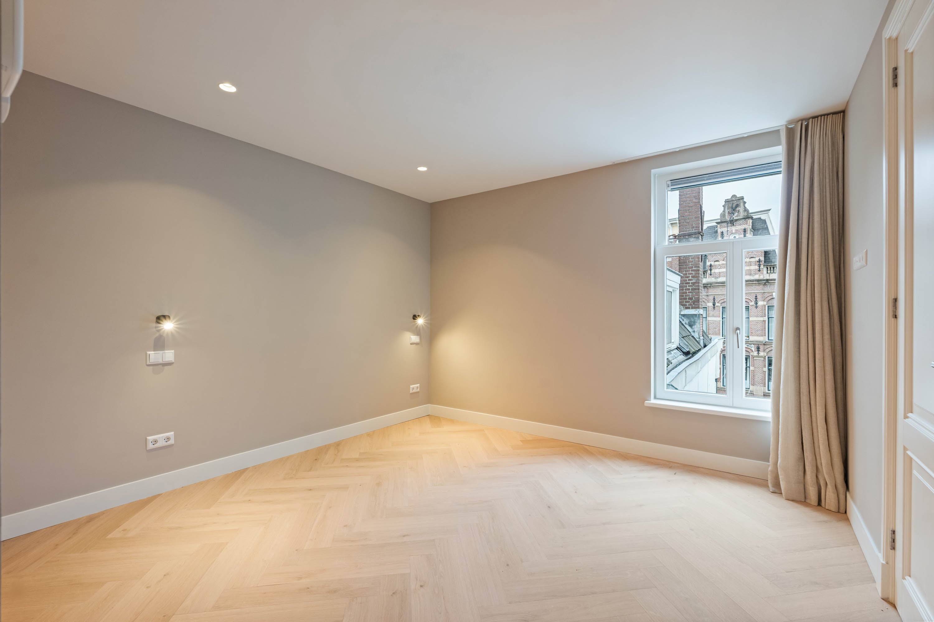 Nieuwezijds Voorburgwal 338 B – photo 17