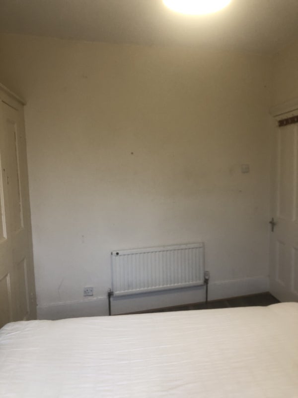 Room Hayday Road in Greater London