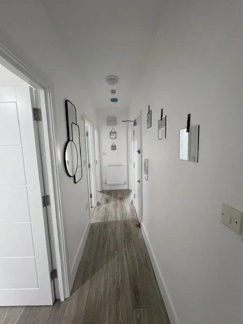 Flat Pembury Road in Greater London