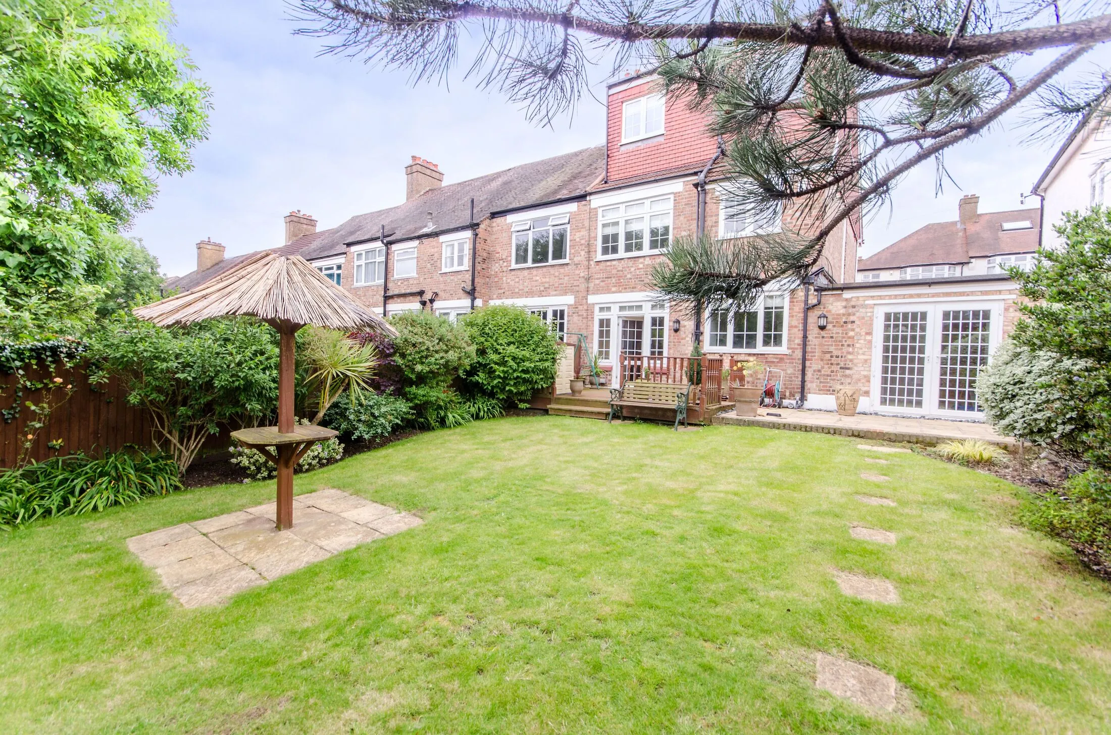 Flat Semley Road in Greater London