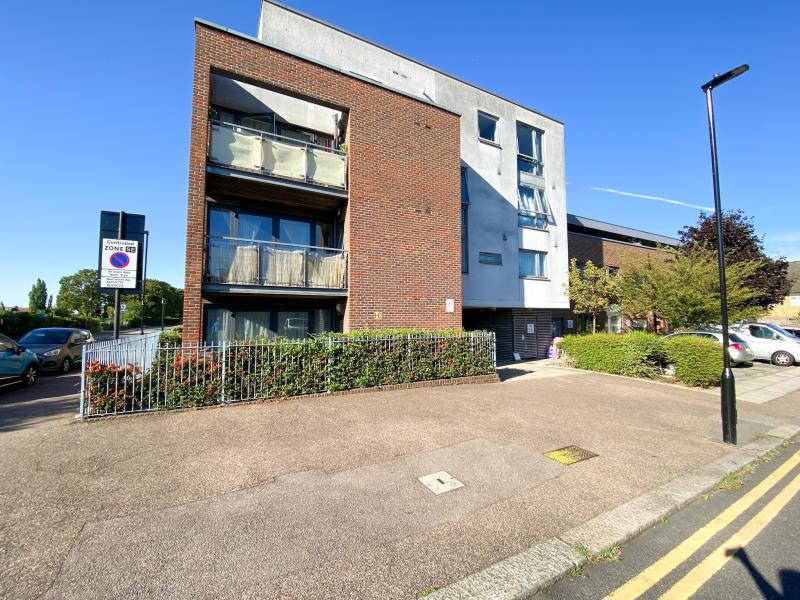 Flat Allington Avenue in Greater London
