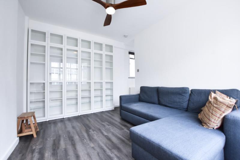 Flat Cleveland Street in Greater London